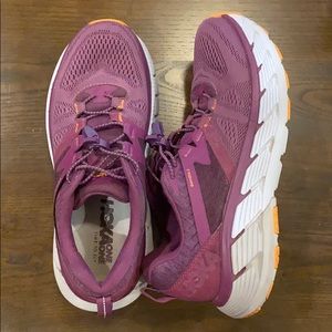 Women’s Hoka One One: W Gaviota 2